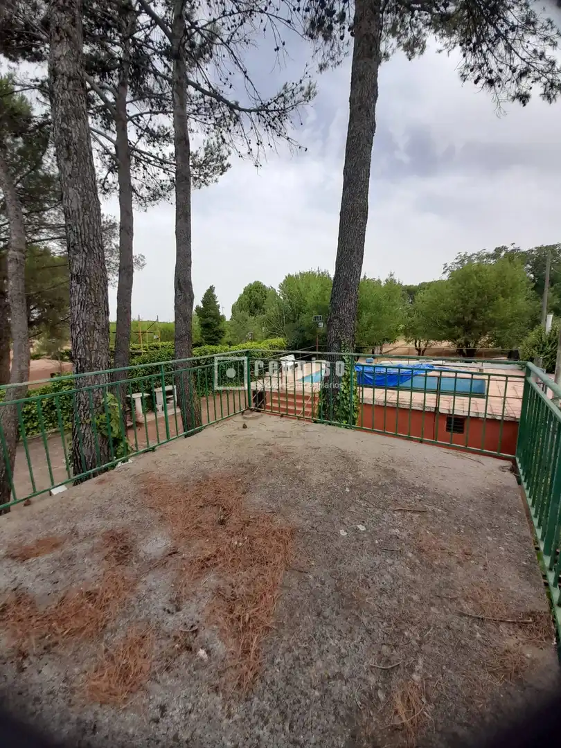 Jardí de Casa o xalet en venda en Valdaracete amb Calefacció, Jardí privat i Terrassa