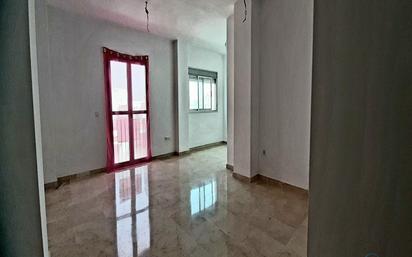 Bedroom of Flat for sale in Dos Hermanas