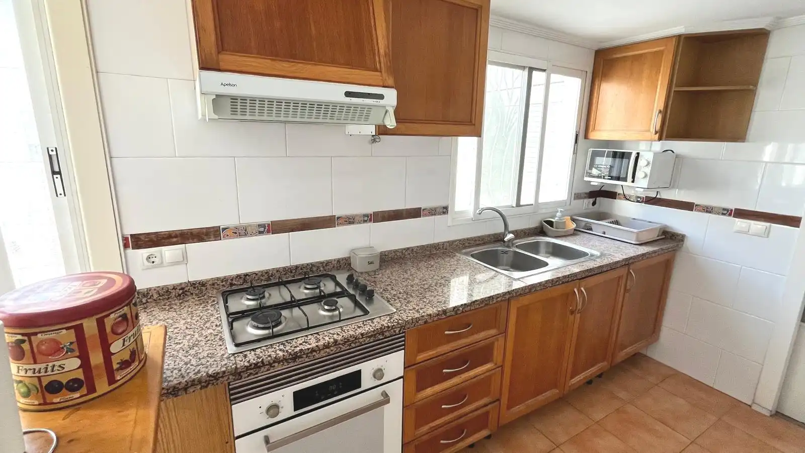 Kitchen of Flat for rent in Valencia  with Furnished, Oven and Washing machine