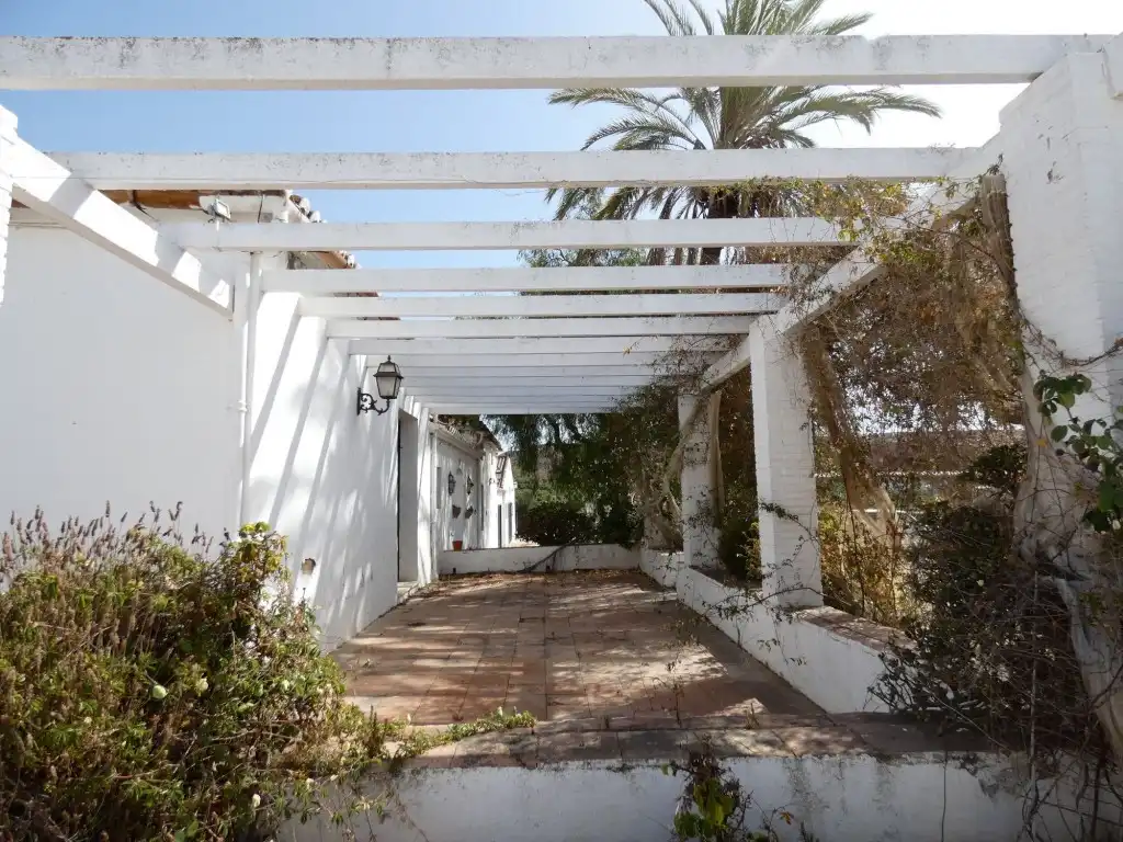 Country homes for sale in Almayate