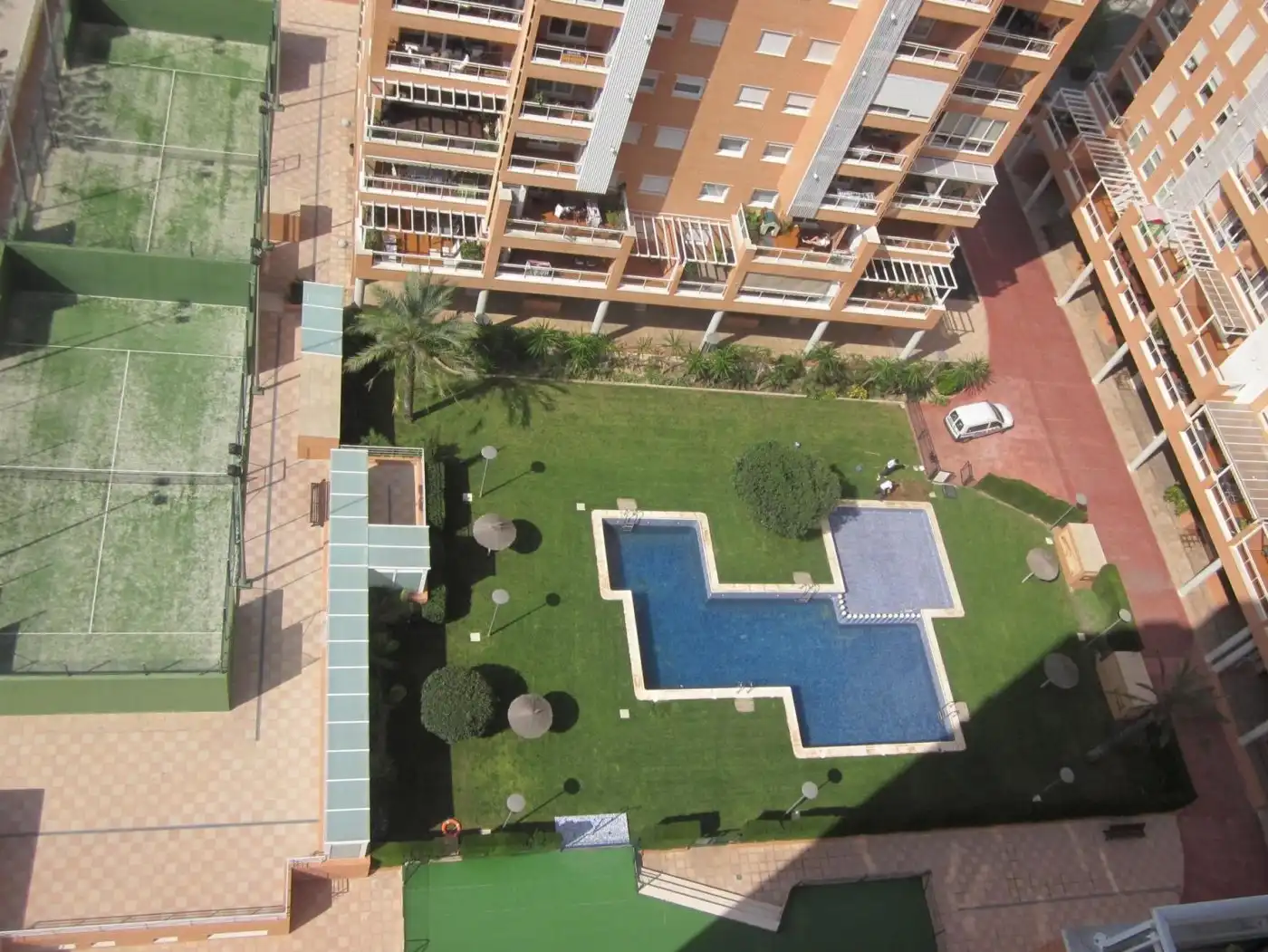 Piscina de Pis de lloguer en Valencia amb Aire condicionat, Terrassa i Traster