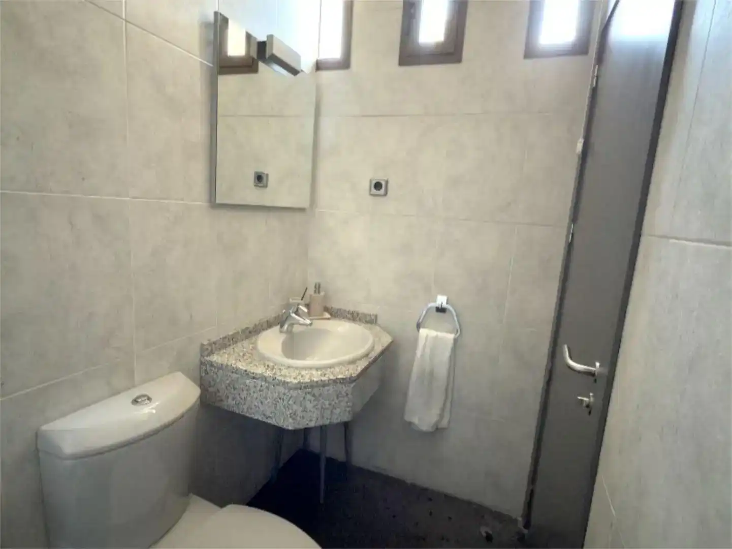 Bany de Casa o xalet en venda en Torrelodones amb Piscina i Balcó