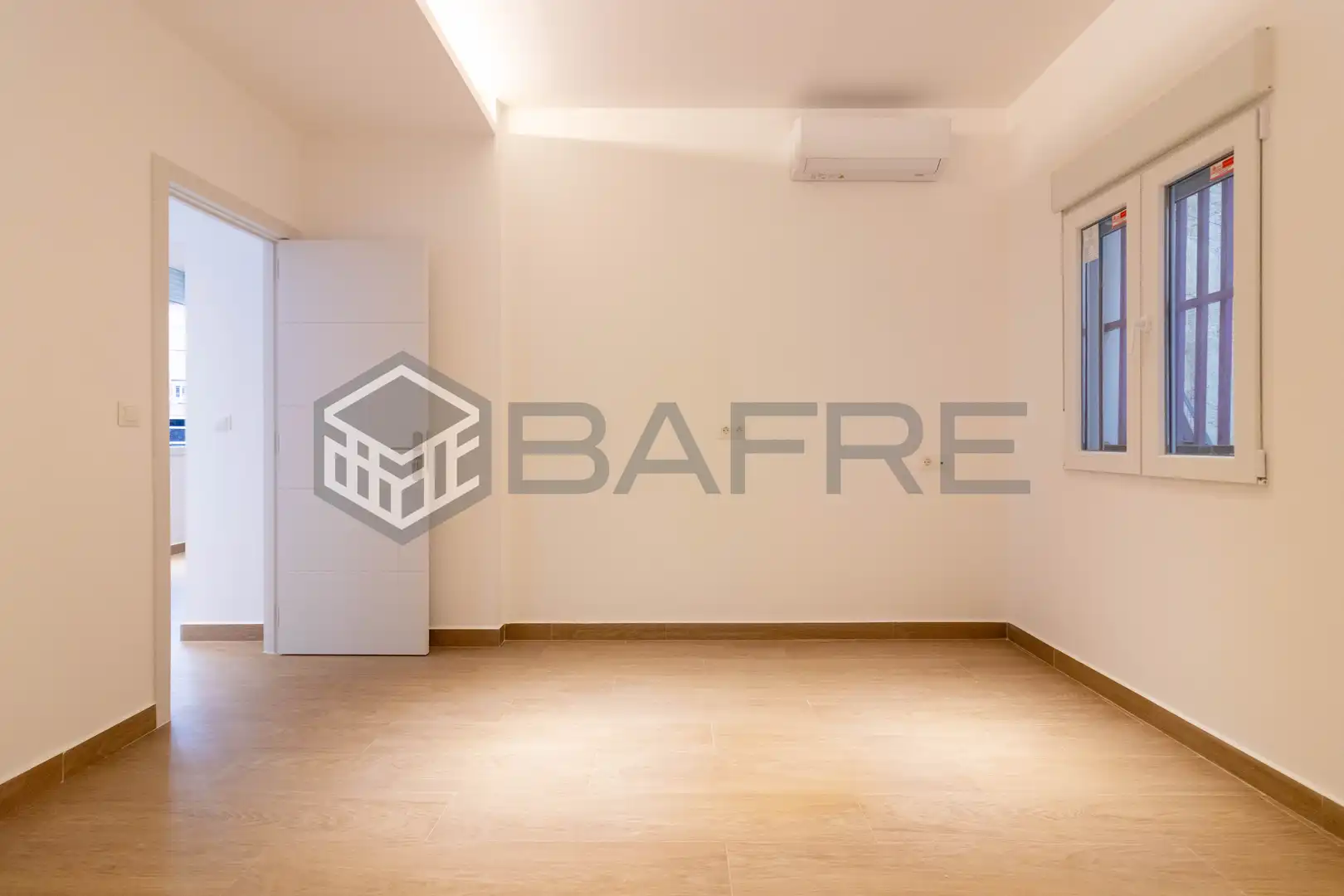 Wohnung zum Verkauf in Madrid mit Klimaanlage und Heizung