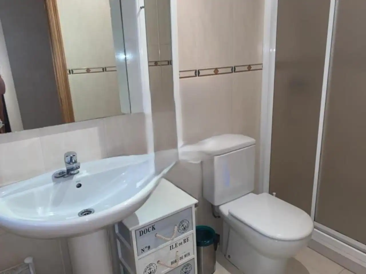 Bathroom of Flat for rent in Ourense Capital   with Heating, Parquet flooring and Furnished