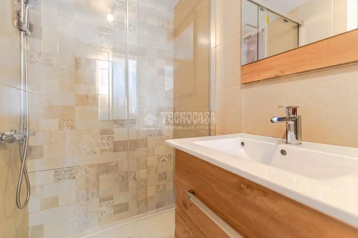 Bathroom of Study for sale in Gualchos  with Air Conditioner