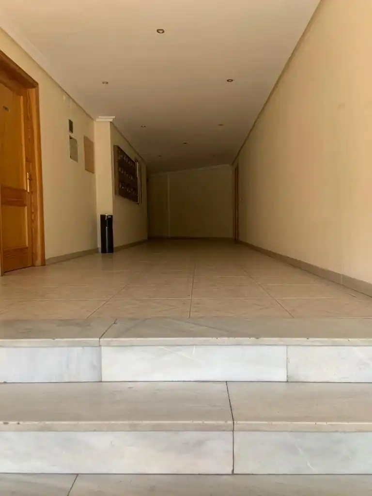 Piso con ascensor en venta en Avenida de los Reyes Católicos 13, imagen 10