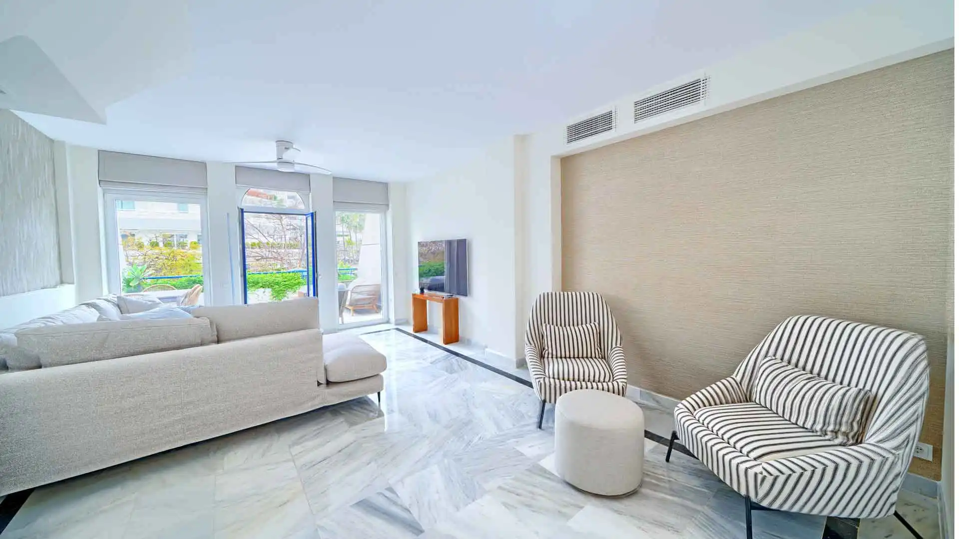 Apartment with pool for sale in Marbella Centro, imagen 7