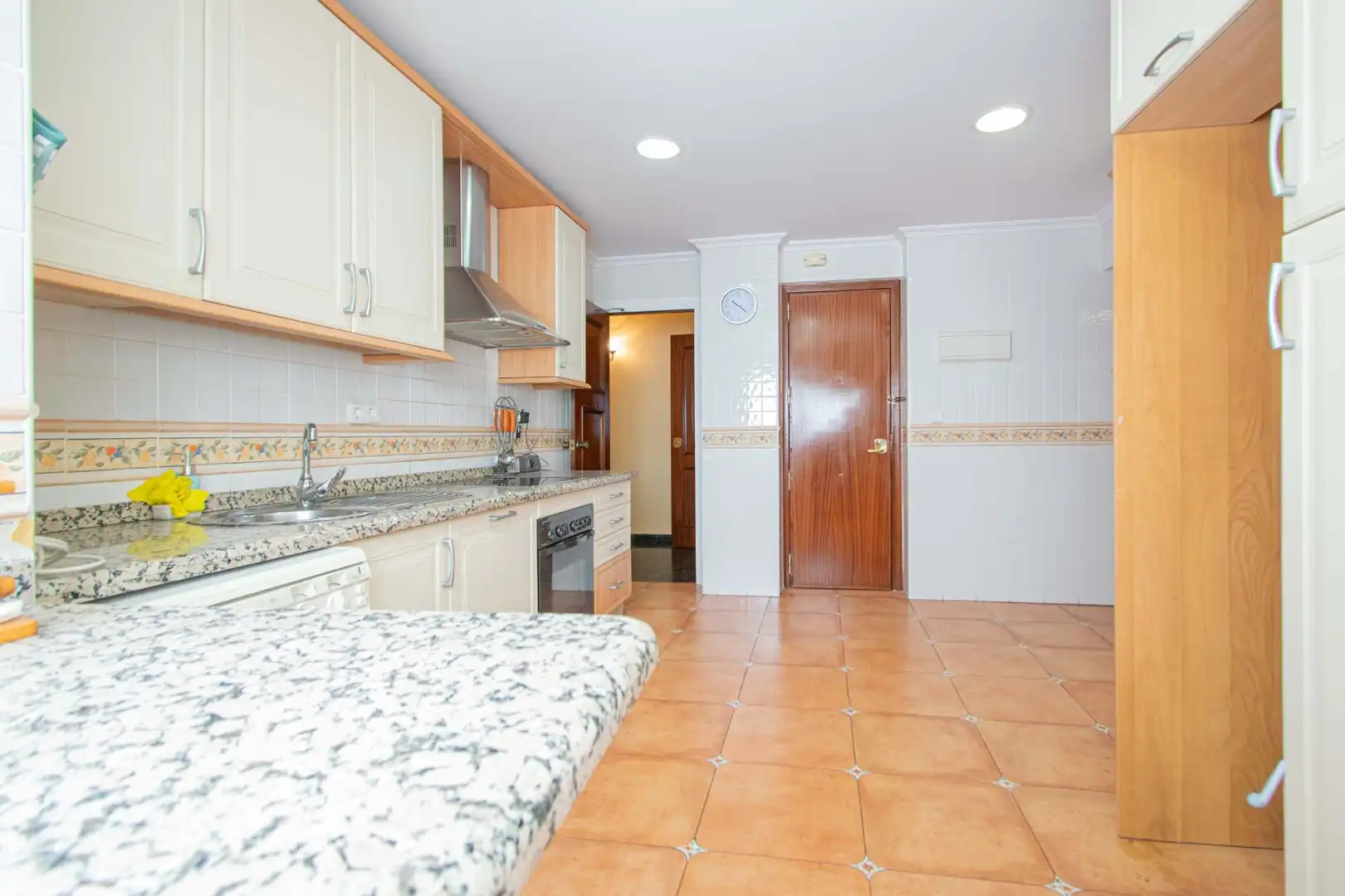 Kitchen of Flat for sale in Sevilla  with Air Conditioner, Heating and Storage room