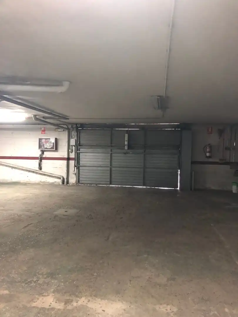 Aparcament de Garatge en venda en Sant Cugat del Vallès
