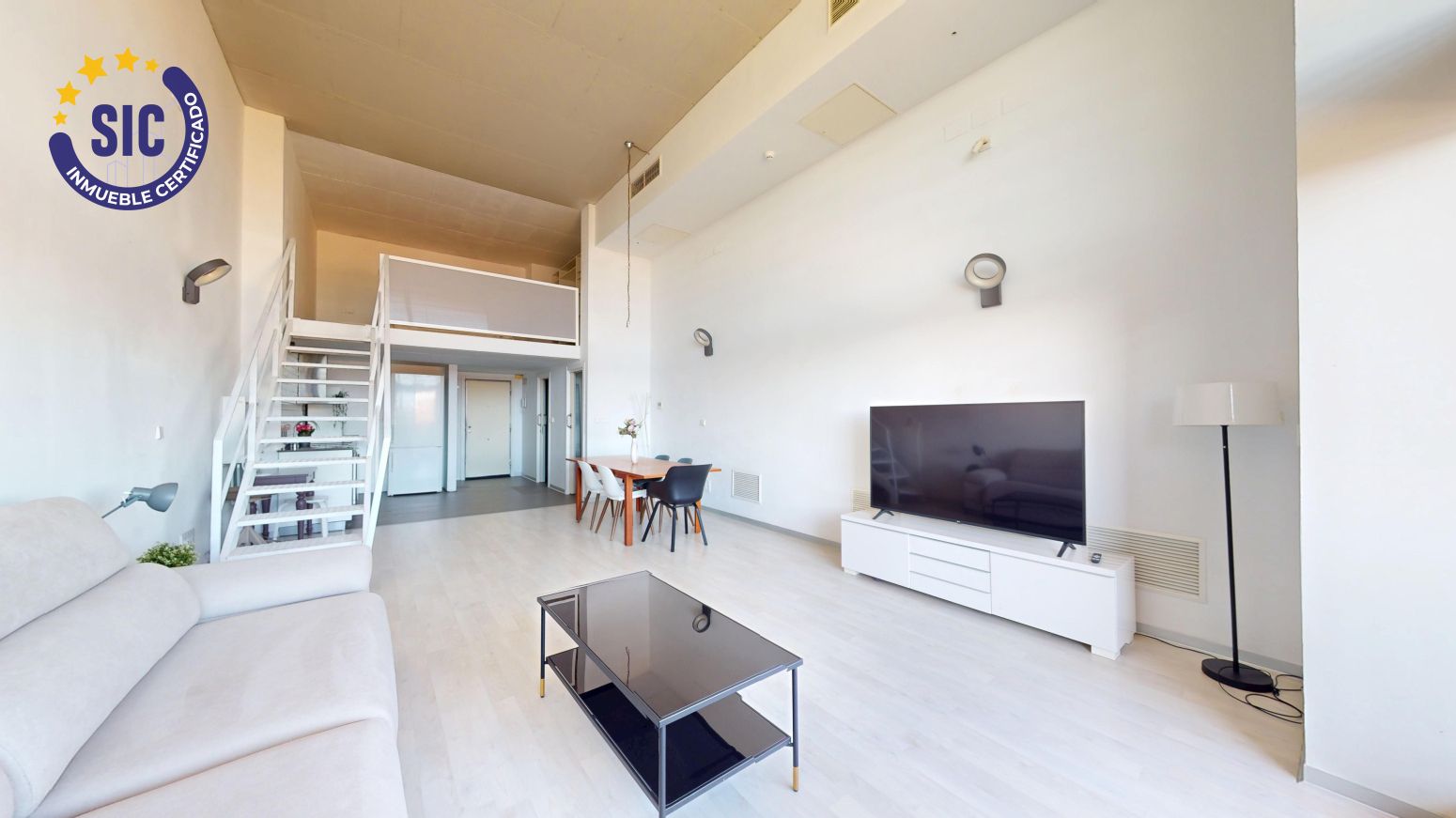 Sala d'estar de Pis en venda en  Valencia Capital amb Aire condicionat, Calefacció i Jardí privat