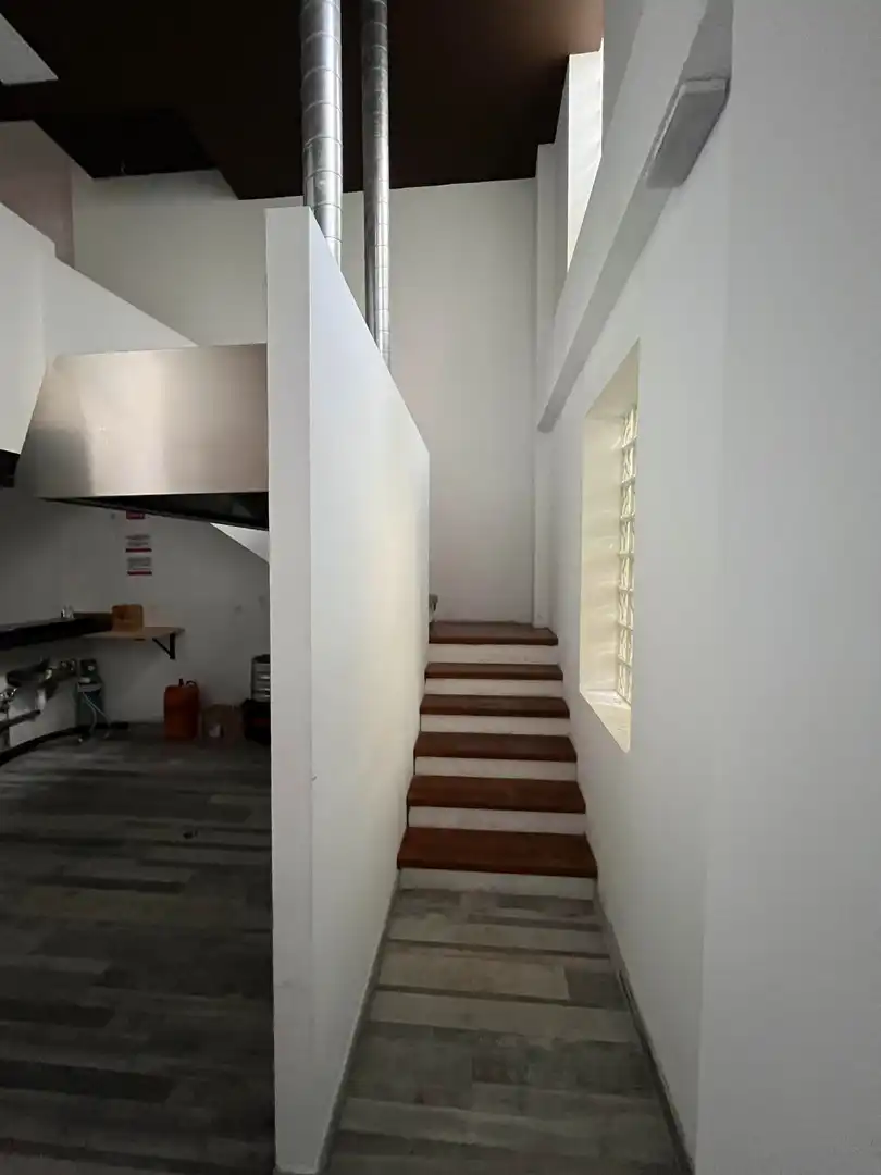 Local en venta en Alicante / Alacant con Aire acondicionado y Calefacción