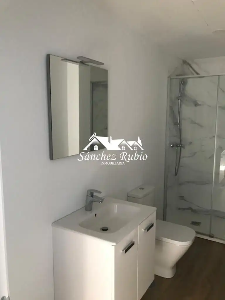 Baño de Piso de alquiler en Galapagar con Aire acondicionado, Calefacción y Terraza