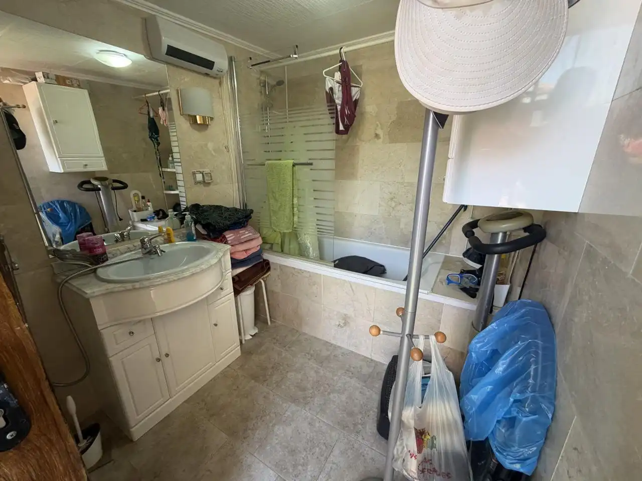 Baño de Casa o chalet en venta en Fuensalida con Aire acondicionado, Calefacción y Jardín privado