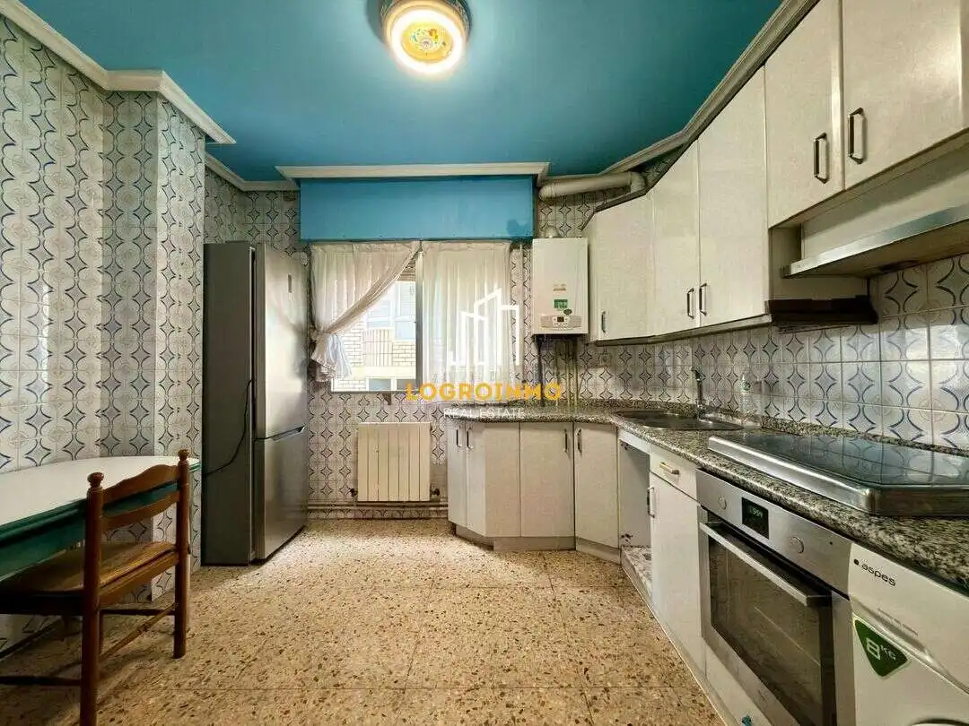 Küche von Wohnung zum Verkauf in  Logroño mit Heizung und Terrasse