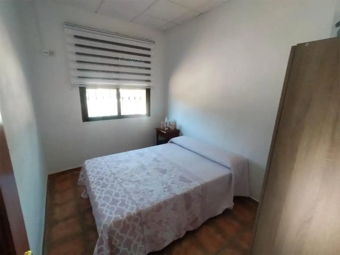 Dormitori de Finca rústica en venda en Marmolejo amb Aire condicionat i Piscina