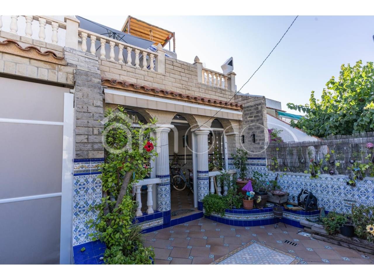 Vista exterior de Casa o xalet en venda en Torredembarra amb Calefacció, Jardí privat i Terrassa