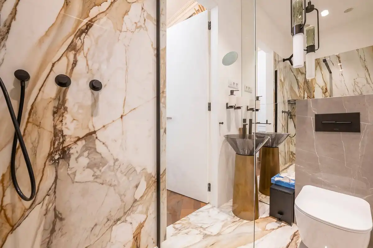 Baño de Planta baja en venta en Madrid con Aire acondicionado, Calefacción y Terraza