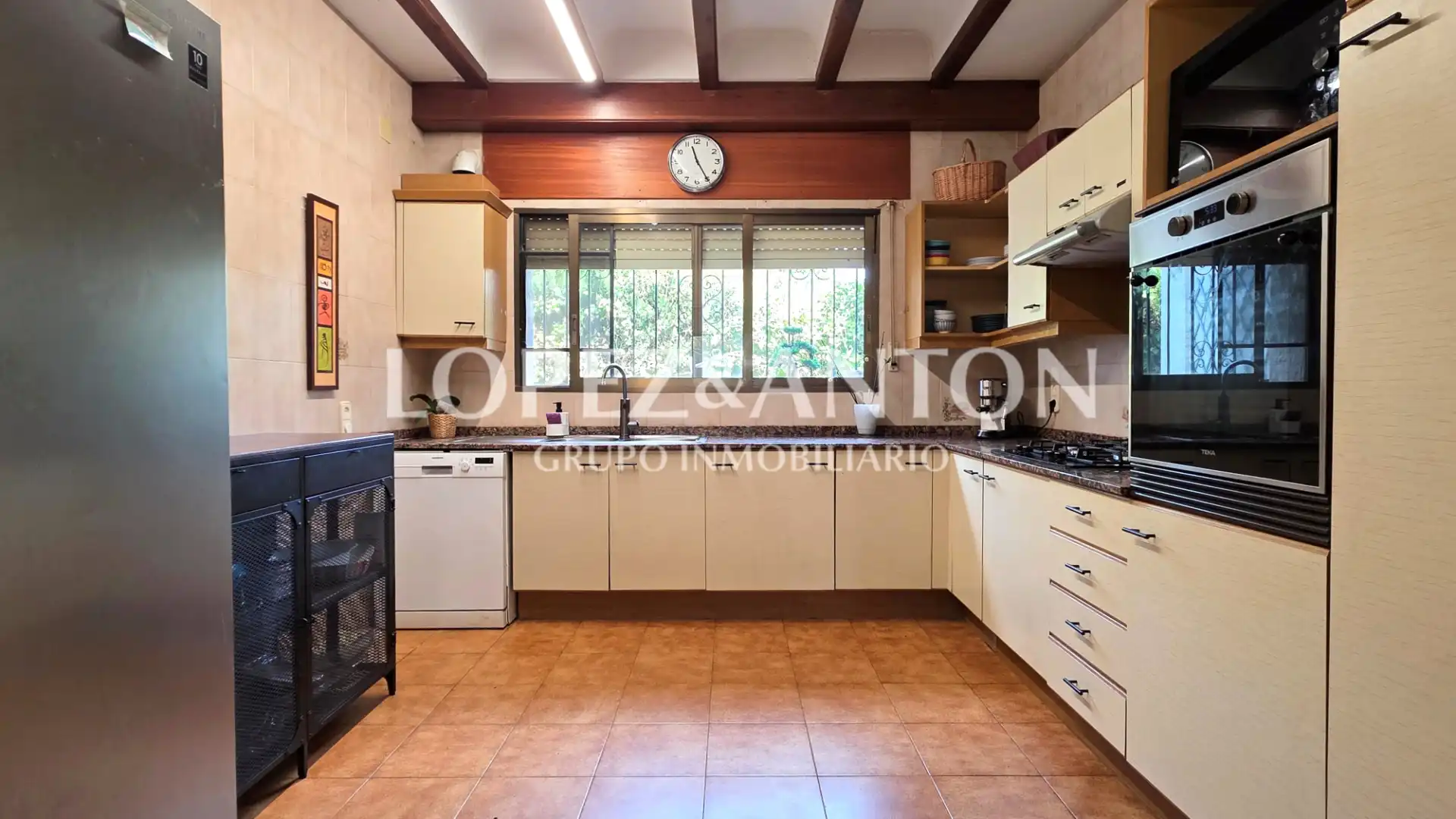 Cocina de Casa o chalet en venta en Paterna con Aire acondicionado, Jardín privado y Terraza