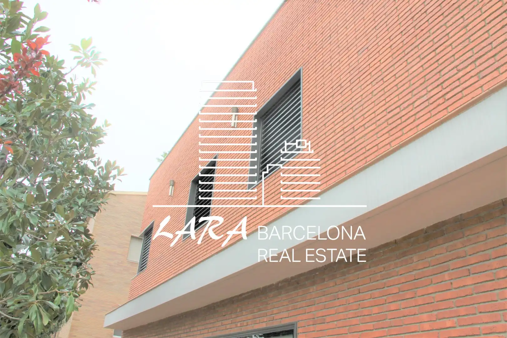 Vista exterior de Casa o chalet de alquiler con opción a compra en Viladecans con Aire acondicionado, Calefacción y Jardín privado