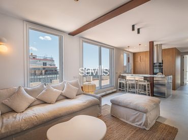 Apartament amb balcó en venda a Les Corts