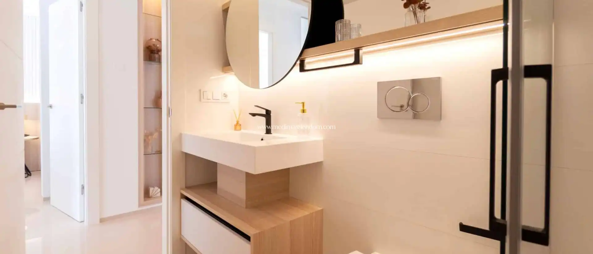 Baño de Piso en venta en Rojales con Aire acondicionado, Calefacción y Jardín privado