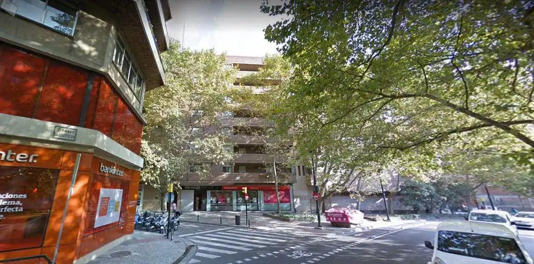 Exterior view of Garage for sale in Zaragoza