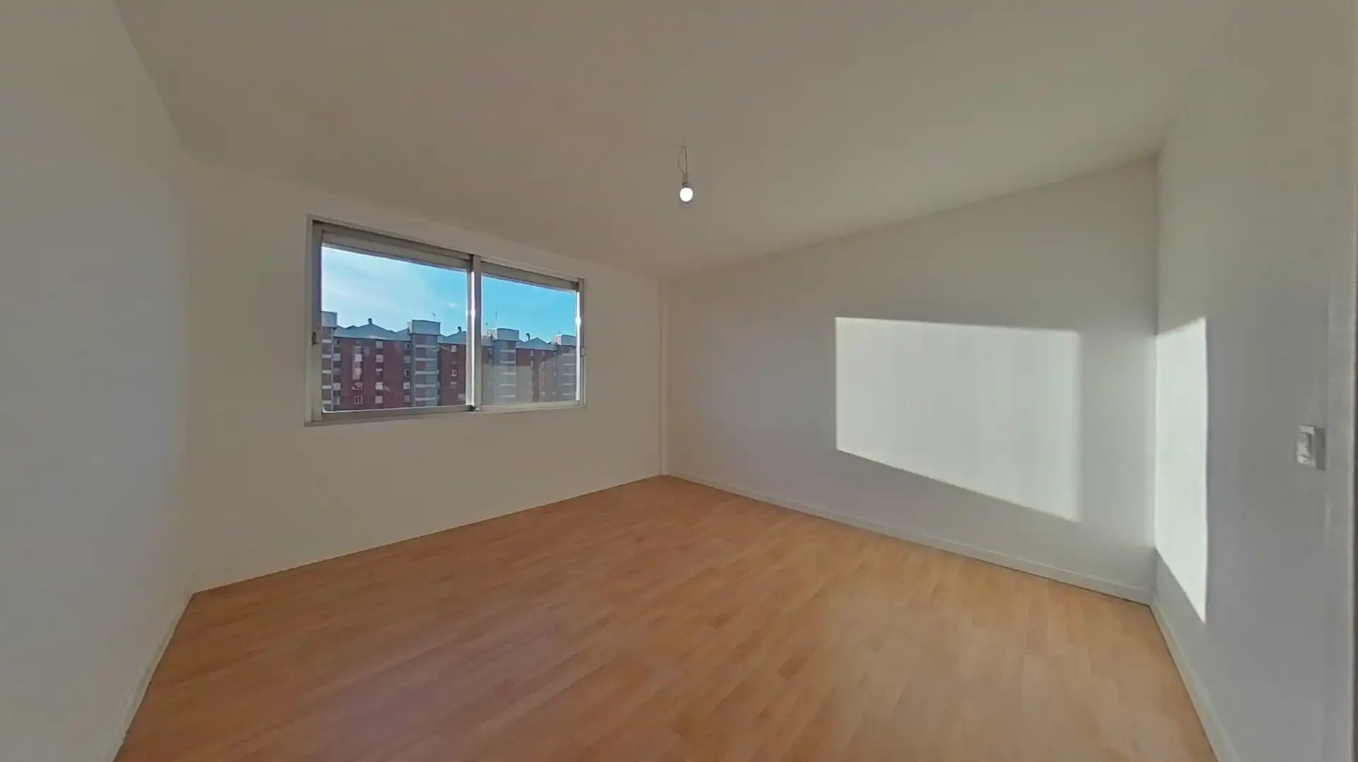 Habitación de Piso en venta en L'Hospitalet de Llobregat con Parquet