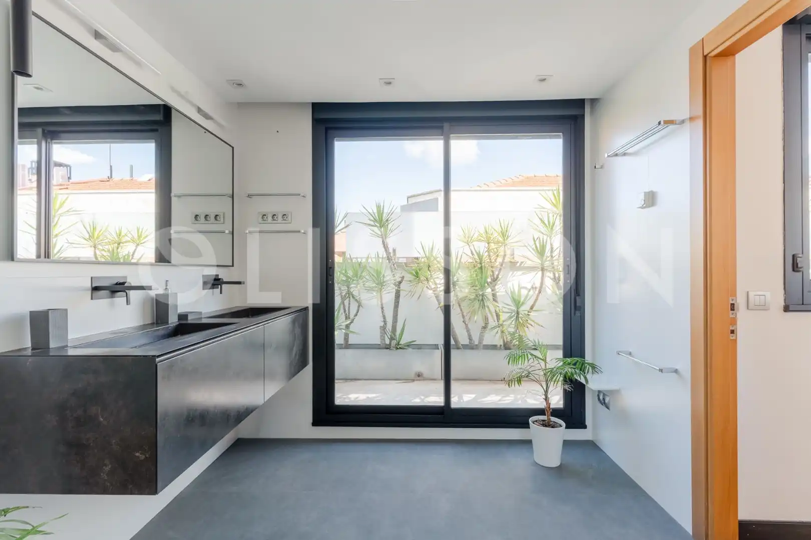 Baño de Casa o chalet en venta en Madrid con Aire acondicionado, Calefacción y Jardín privado