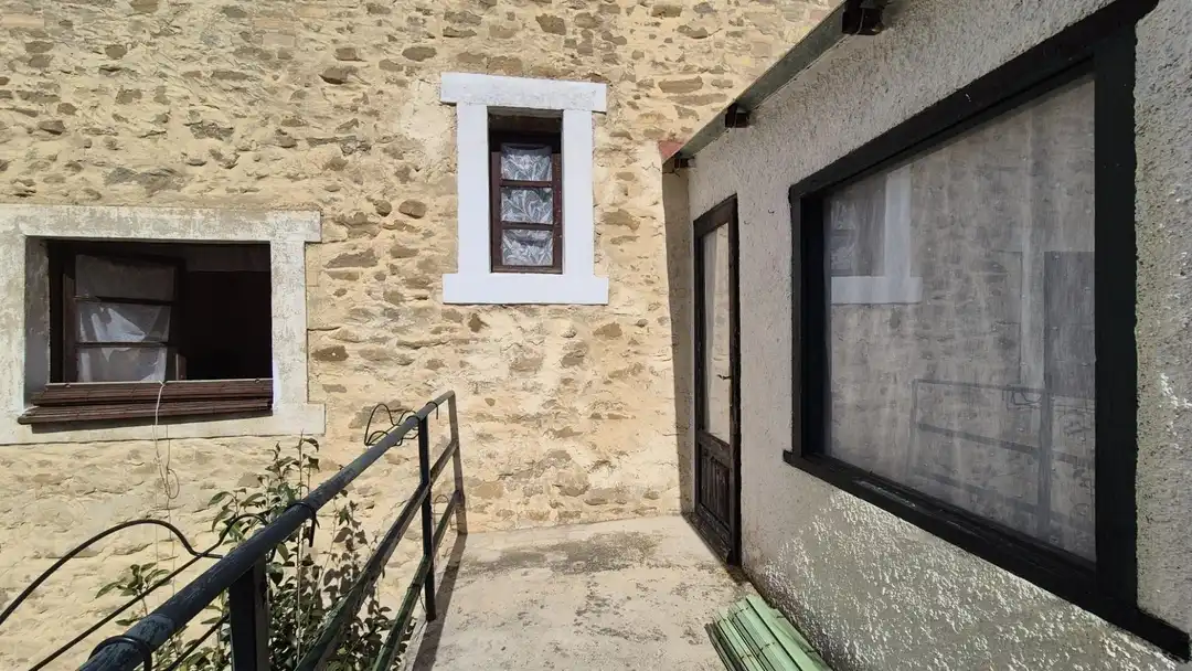 Außenansicht von Haus oder Chalet zum Verkauf in Puente la Reina / Gares mit Privatgarten, Terrasse und Möbliert