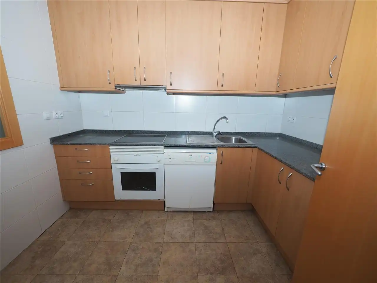 Cocina de Dúplex en venta en Torelló con Calefacción, Terraza y Balcón