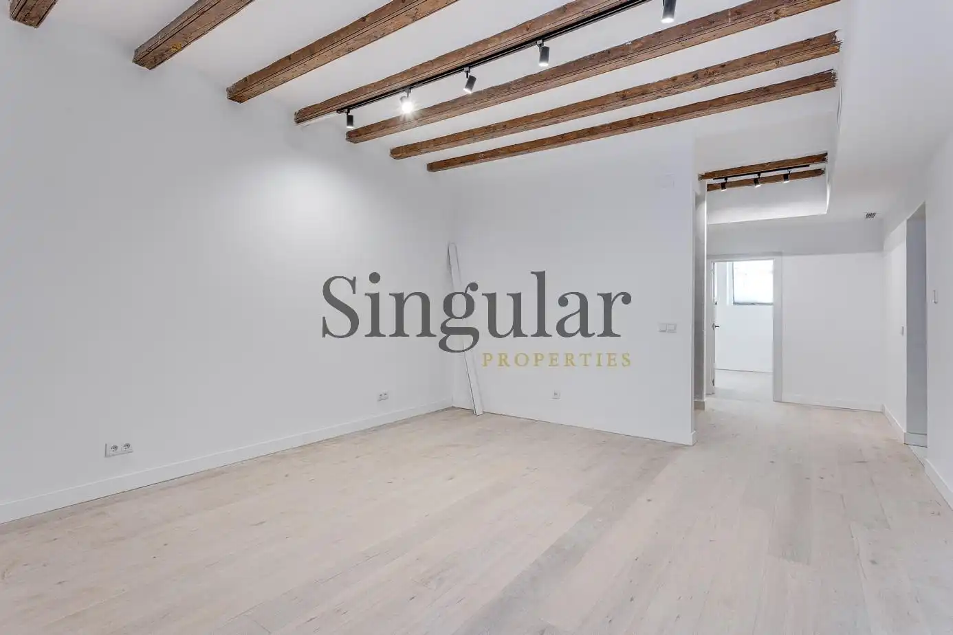 Sala de estar de Dúplex en venta en Barcelona con Aire acondicionado, Calefacción y Jardín privado