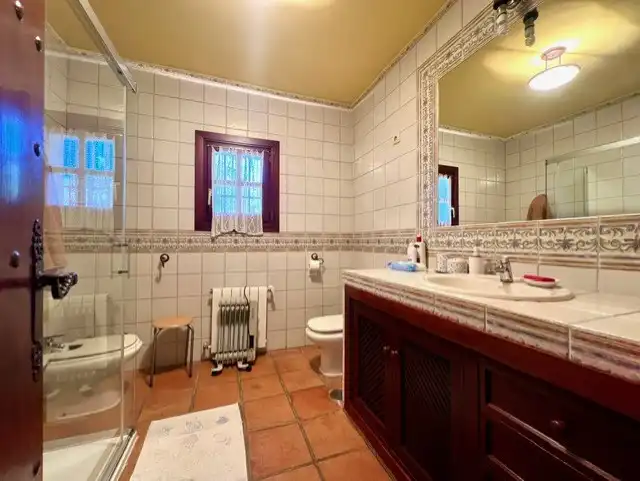 Baño de Casa o chalet en venta en Marbella con Aire acondicionado, Calefacción y Jardín privado