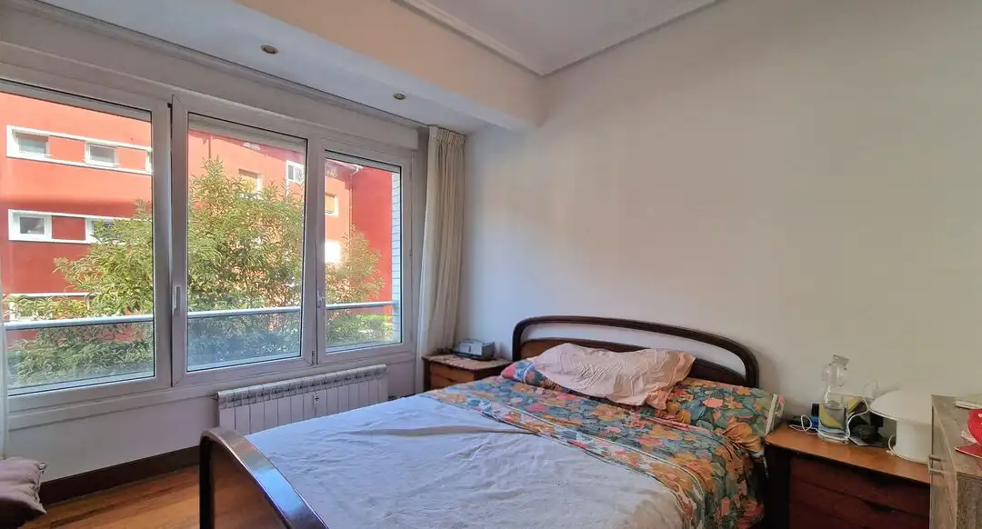 Bedroom of Flat for sale in Donostia - San Sebastián   with Heating, Terrace and Storage room