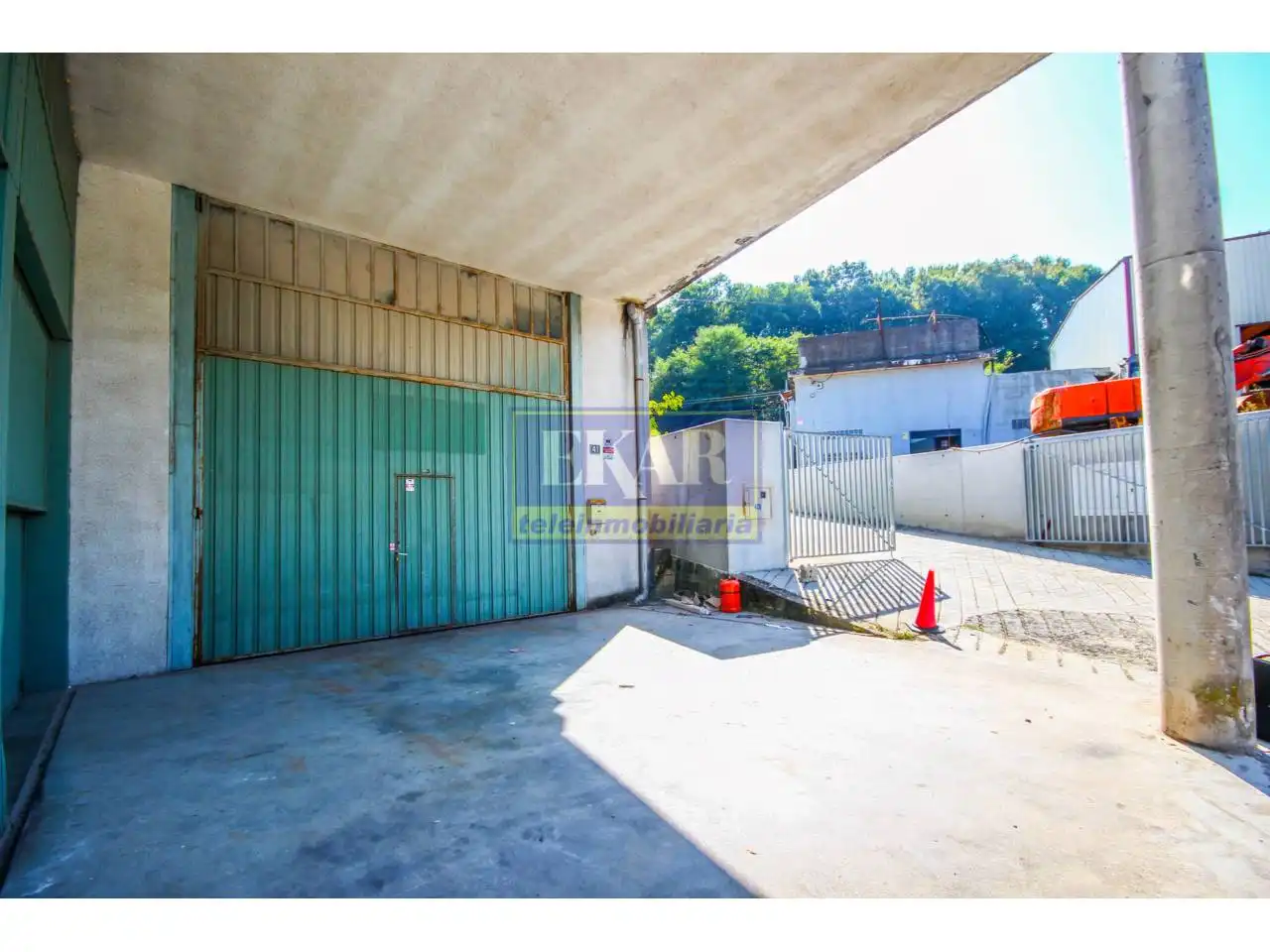 Industrial building to rent in Calle Gabiria, imagen 2