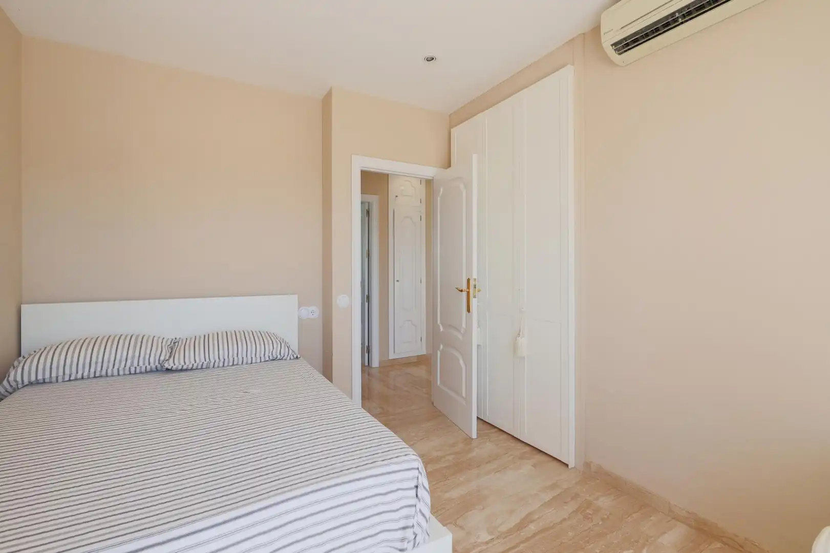 Chalet con piscina en venta en Eucaliptus 2, imagen 33