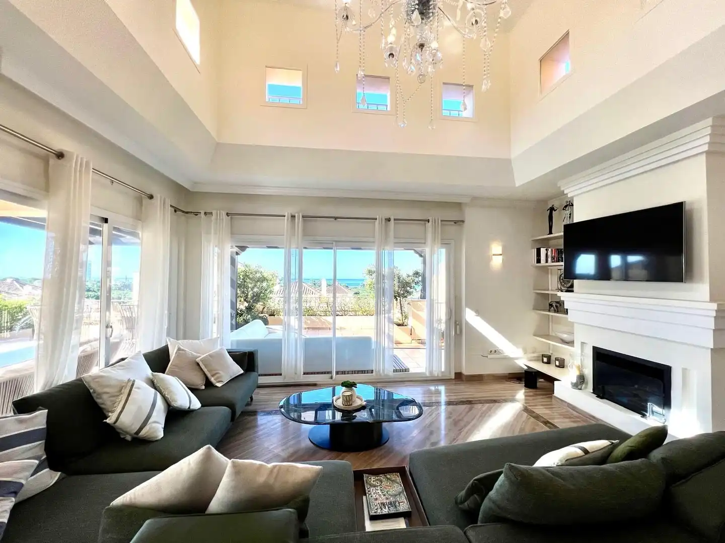 Living room of Attic for sale in Marbella  with Air Conditioner, Heating and Terrace