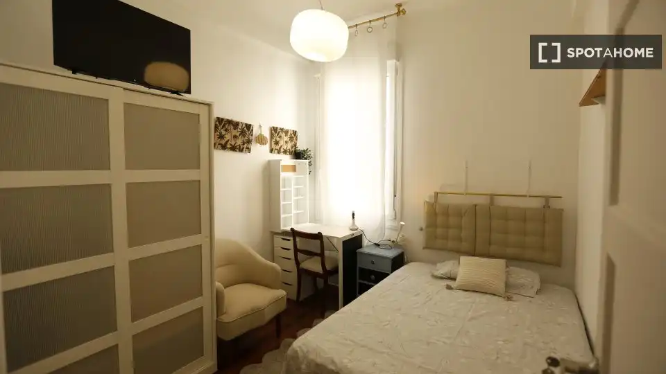 Dormitori de Apartament per a compartir en Bilbao  amb Aire condicionat, Calefacció i Terrassa