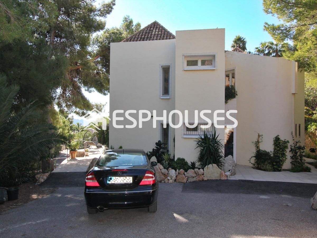 Vista exterior de Casa o chalet en venta en Altea con Aire acondicionado, Terraza y Piscina