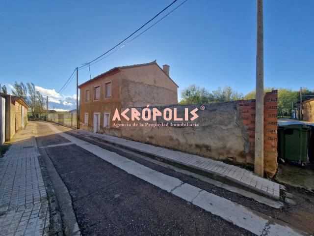 Casa-chalet en Venta en Prado