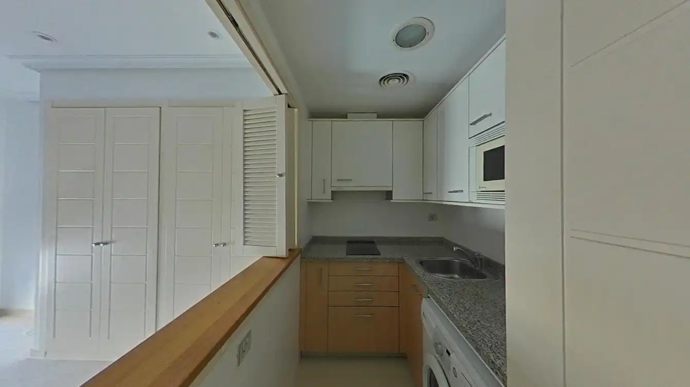 Kitchen of Flat for sale in Madrid  with Storage room, Swimming Pool and Oven