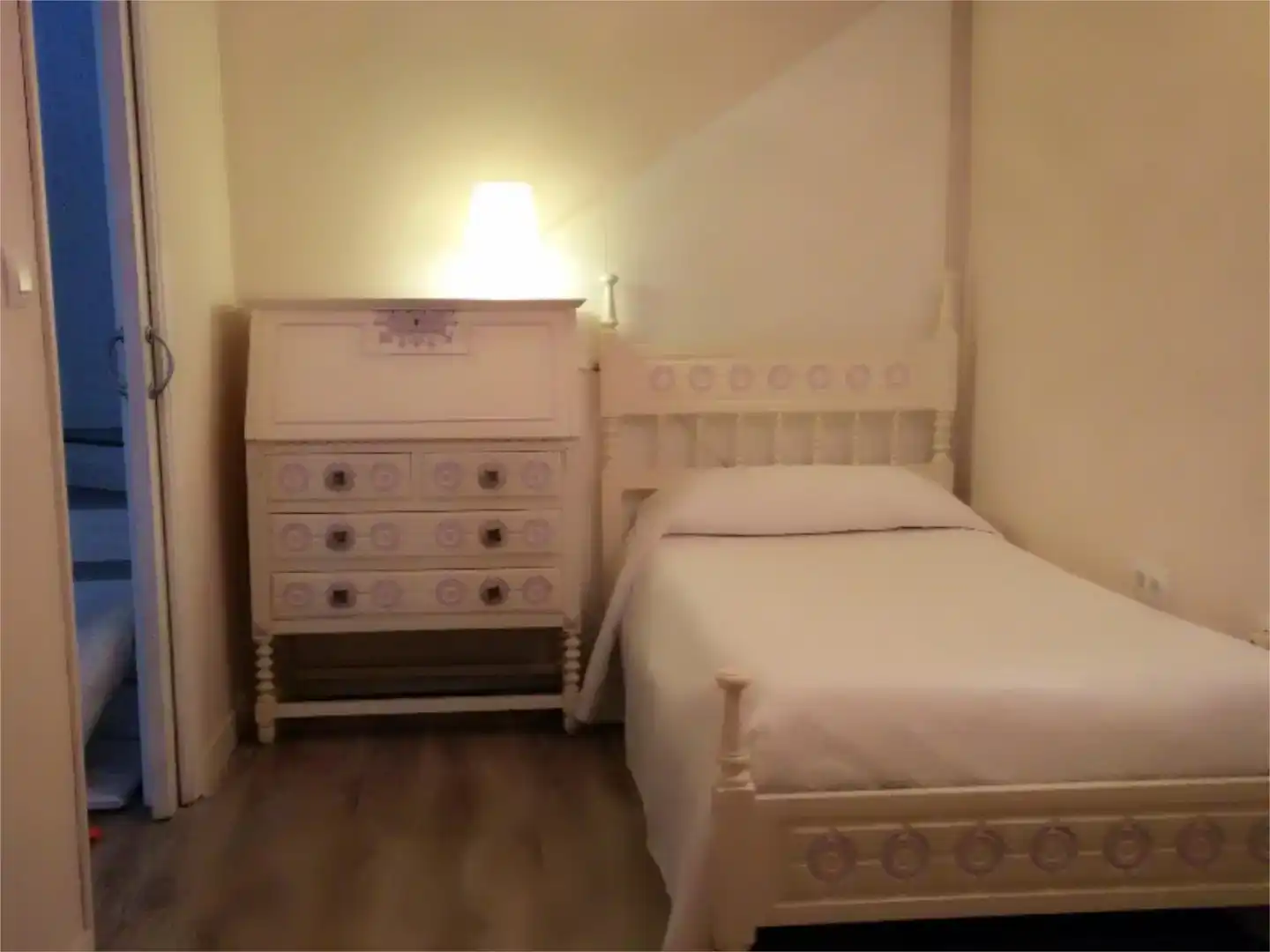 Dormitori de Casa adosada en venda en Valdealgorfa amb Aire condicionat, Parquet i Moblat