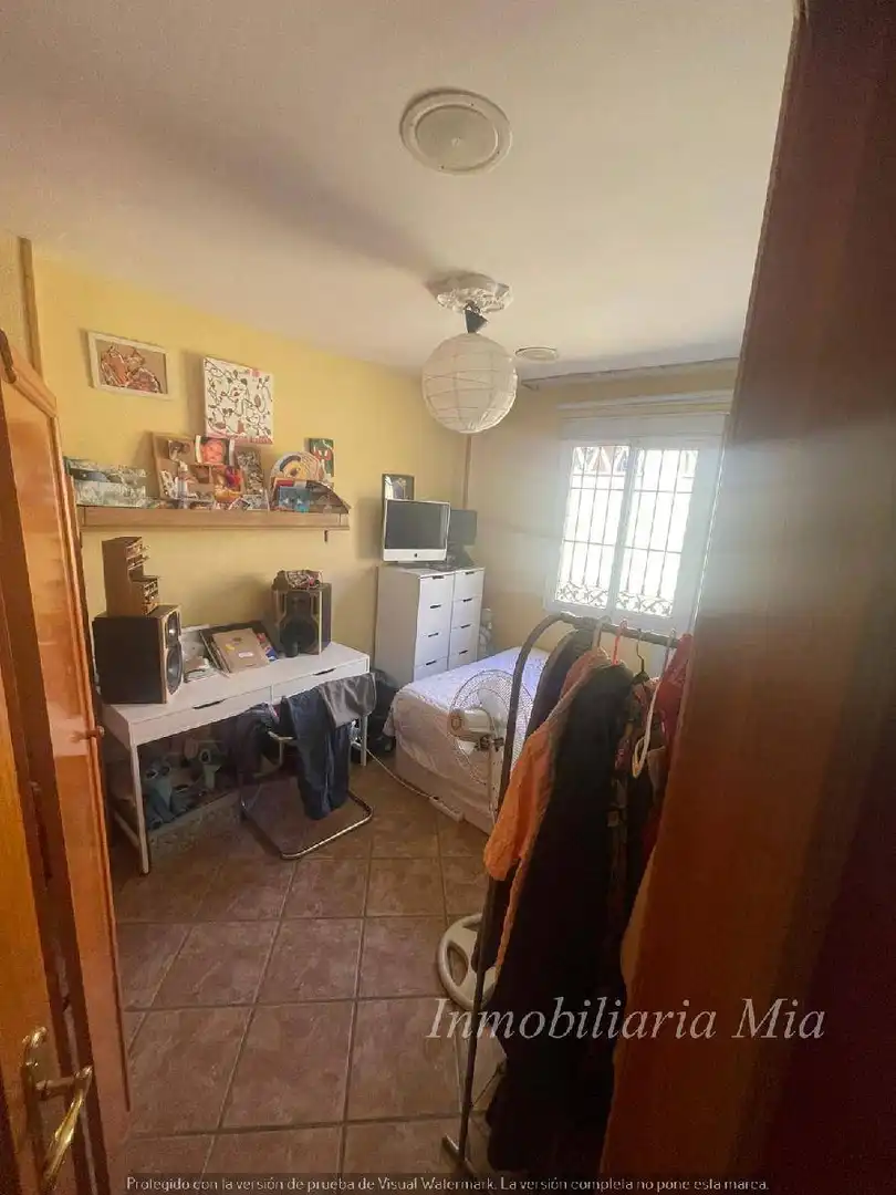 Dormitori de Casa o xalet en venda en Coín amb Aire condicionat, Calefacció i Jardí privat