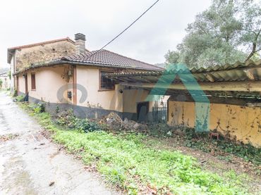 Casa rústica en venda a Castañedo