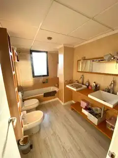 Baño de Dúplex de alquiler en Alicante / Alacant con Aire acondicionado, Calefacción y Terraza