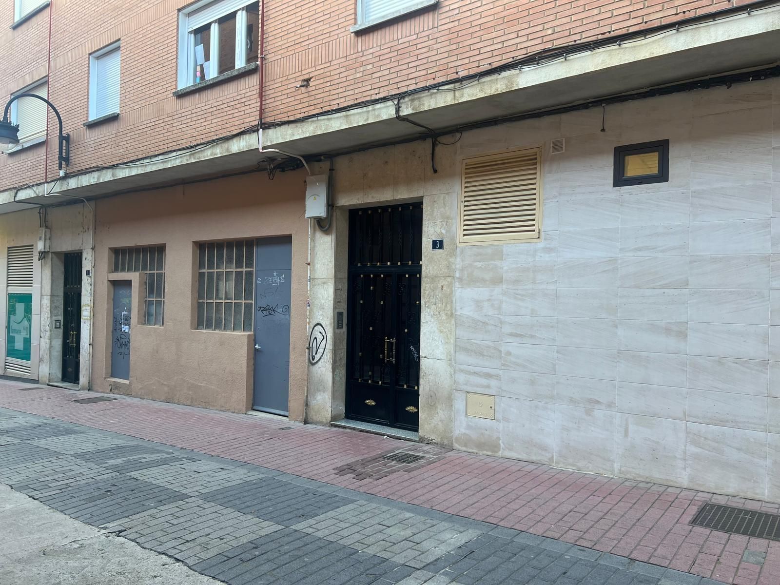 Vista exterior de Pis en venda en Benavente amb Calefacció i Terrassa
