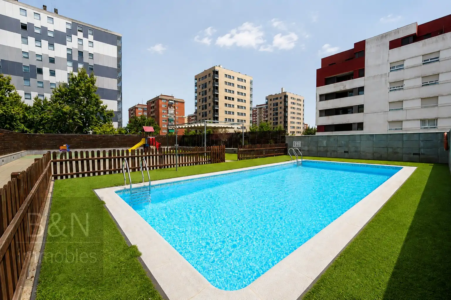 Swimming pool of Flat for sale in Terrassa  with Air Conditioner, Heating and Terrace