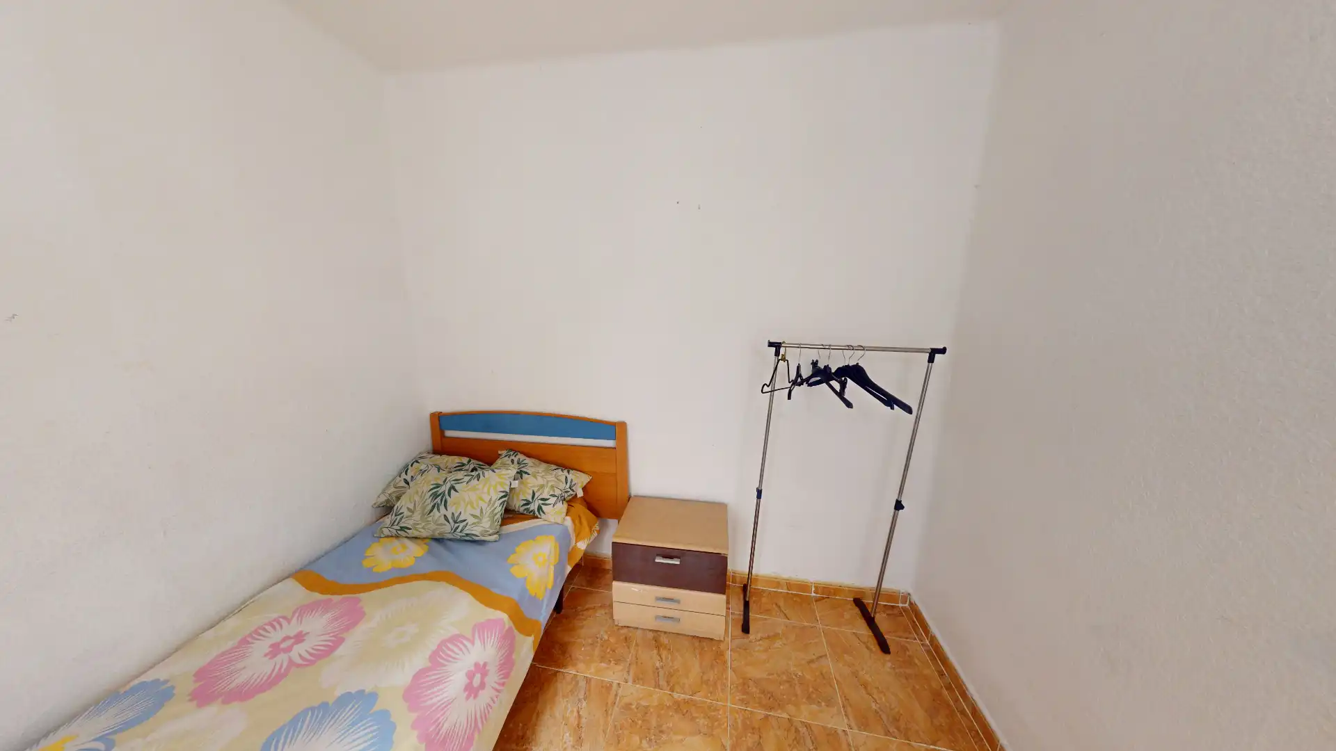 Habitación de Piso en venta en Almería con Amueblado, Balcón y Alarma