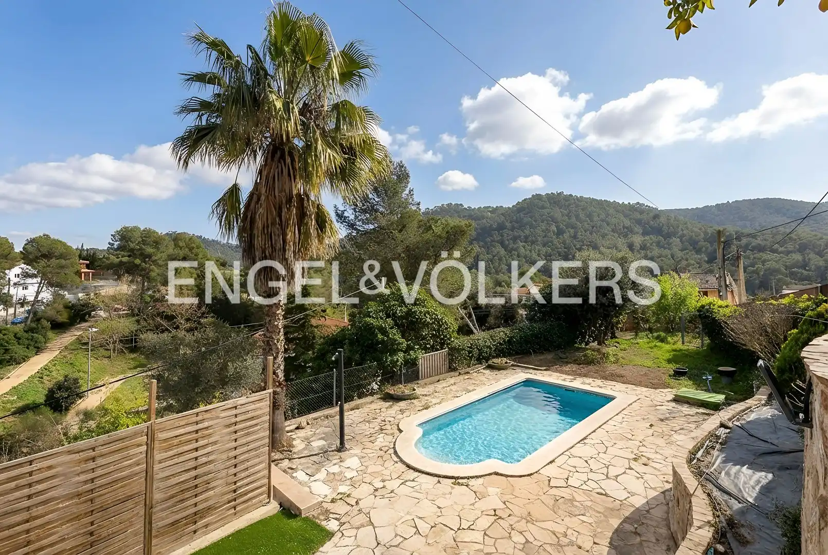 Vista exterior de Casa o chalet en venta en Cervelló con Calefacción, Jardín privado y Terraza