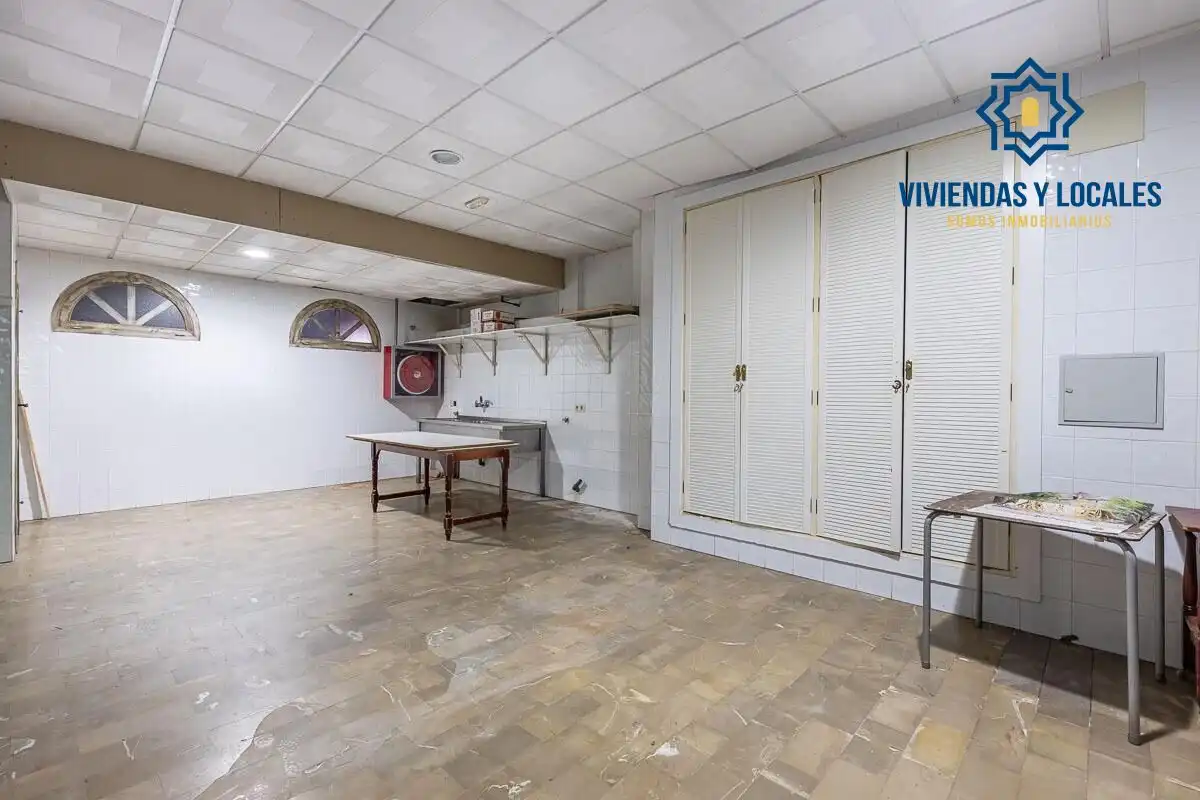 Local comercial en venda a Pinos Genil, imagen 31