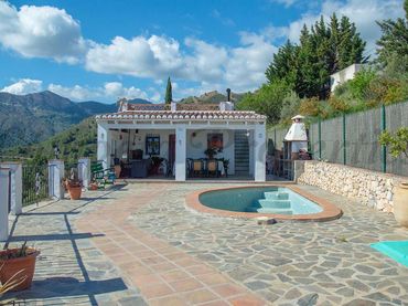 Casa con piscina in vendita a Torrox Pueblo